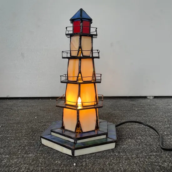 Großhandel Schmetterling Libelle Buntglas Tiffany Kupfer Tischlampe zur Dekoration